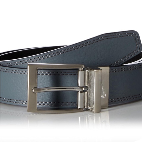 Nike Other - Nike Men's Reversible Classic Belt black/Grey Size
32 Small Leather